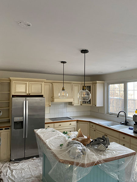 Need a small drywall repair? Patchmasters serve Calgary and all surrounding areas.